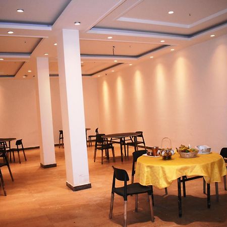 Lemonwood Suites By F9 Hotels - Trivoli Garden Chhatarpur Nueva Delhi Exterior foto