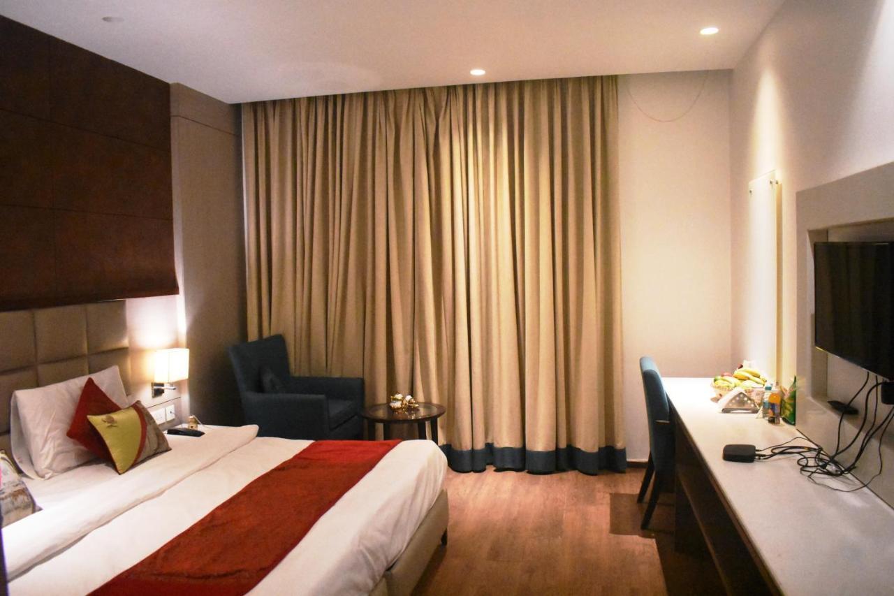 Lemonwood Suites By F9 Hotels - Trivoli Garden Chhatarpur Nueva Delhi Exterior foto